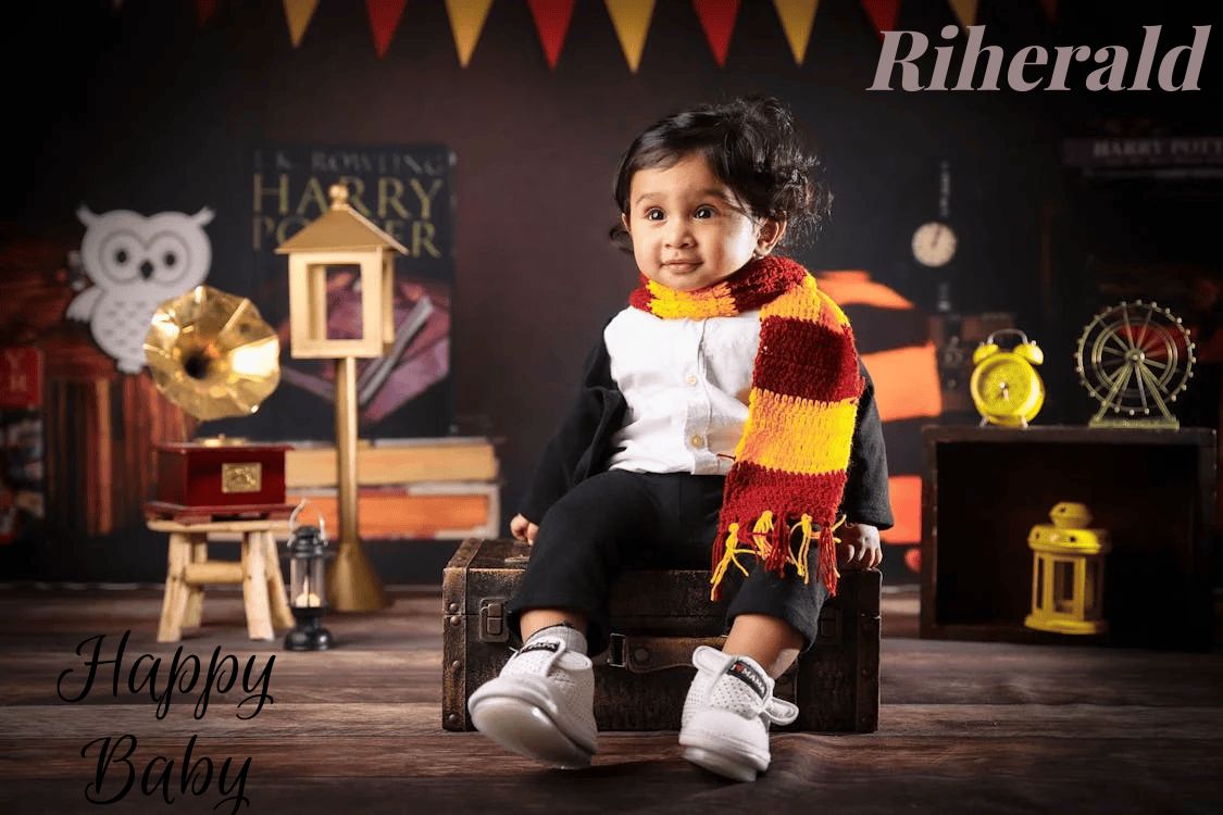 Adorable Outfits & Happy Baby: Your 6-9 Month Clothing Guide